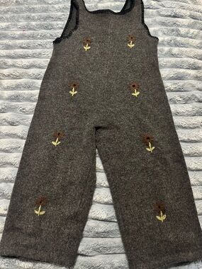 Zara Girls 4Y 104 Gray Knit Floral Embroidered Jumpsuit Romper Fall